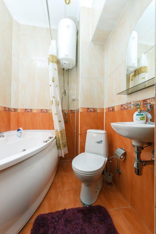 Central Apartments Kiev Luaran gambar